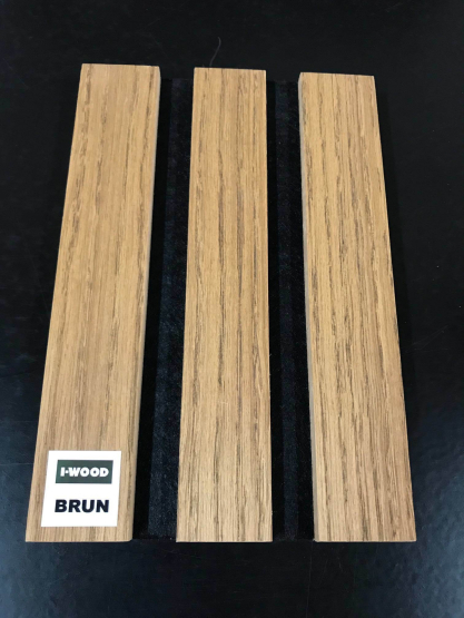 Prøve på akustikpanel Brun Olie m. sort filt - Akustikpaneler med egefiner