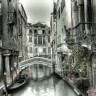 Venedig kanal og gondol i Retro farver - Køb fototapet i non-woven Venedig kanal og gondol i Retro farver - Køb fototapet i non-woven